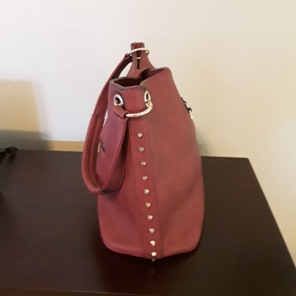 Purse - Picture 2 of 4